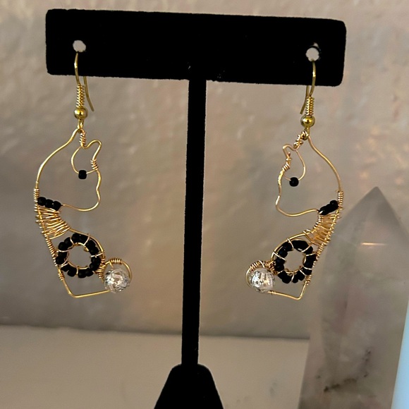 SALE//Handmade wire cat Earrings - Picture 2 of 3